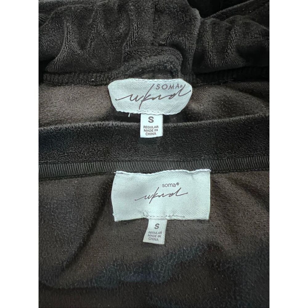 Soma Women's V-neck Velour Sweatshirt & Jogger Pants Lounge Set Black Small - Picture 4 of 5